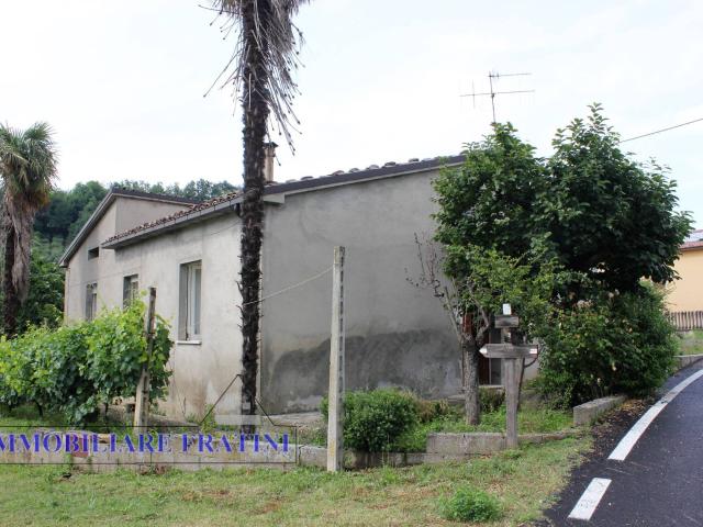Villa Indipendente in vendita a Tossicia, Abruzzo