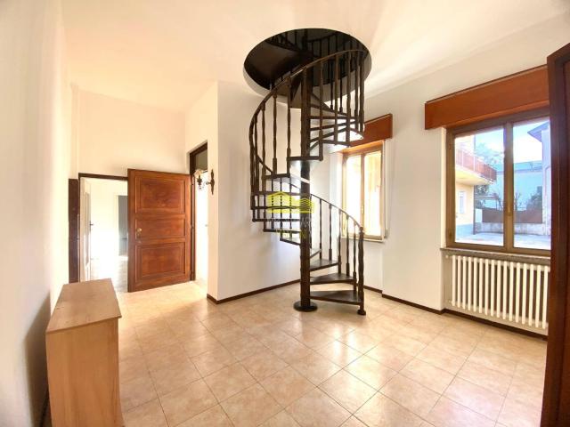 Villa Indipendente in vendita a Trezzo Sull'adda, Lombardia