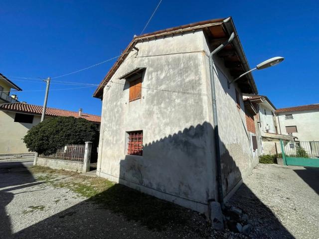 Villa Indipendente in vendita a Turriaco, Friuli-Venezia Giulia