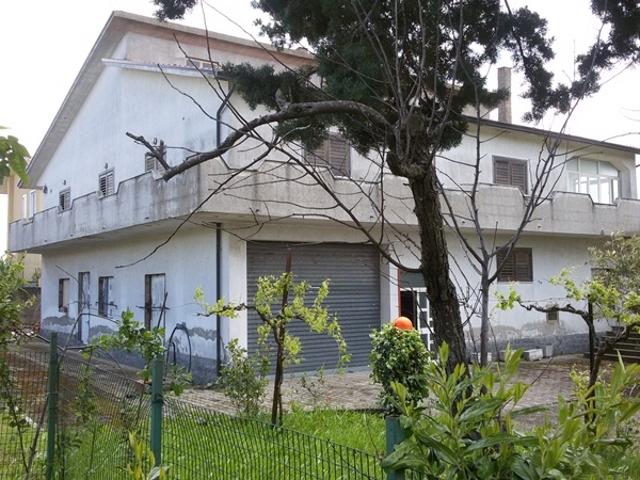 Villa Indipendente in vendita a Vallata, Campania