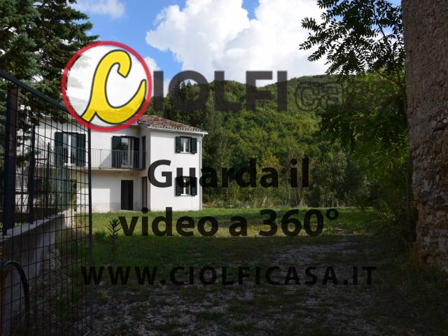 Villa Indipendente in vendita a Vallerotonda, Lazio