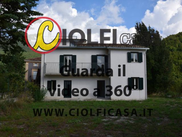 Villa Indipendente in vendita a Vallerotonda, Lazio