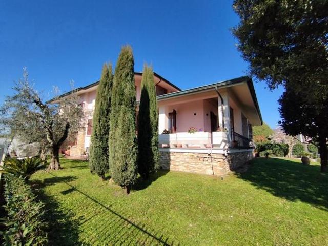 Villa Indipendente in vendita a Uzzano E Castello, Pistoia