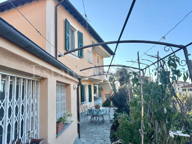 Villa Indipendente in vendita a Zanin, Ventimiglia