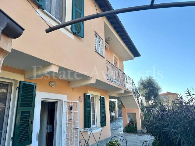 Villa Indipendente in vendita a Zanin, Ventimiglia