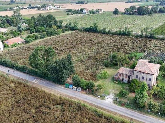 Villa Indipendente in vendita a Unione dei comuni della Bassa Romagna, Lugo