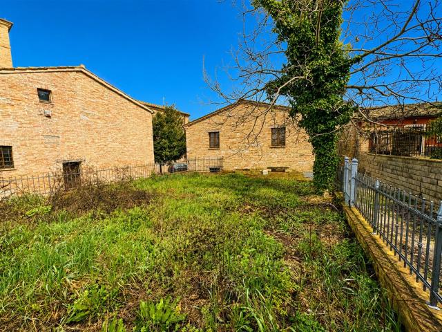 Casa in vendita a Marche, Pesaro E Urbino