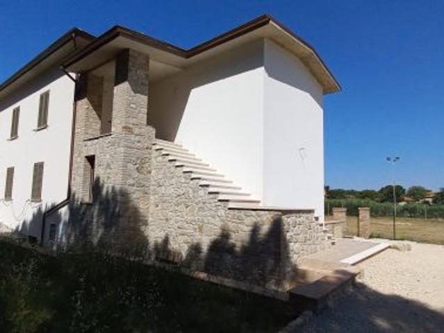 Villa Indipendente in vendita a Gualdo Cattaneo, Umbria