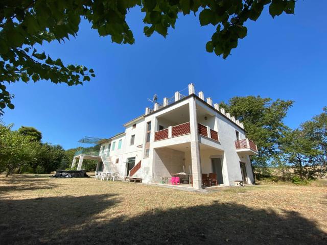 Villa Indipendente in vendita a Marche, Fermo