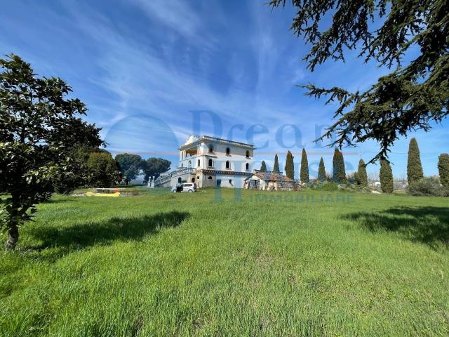 Villa Indipendente in vendita a Unione dei Comuni della Val Vibrata, Corropoli