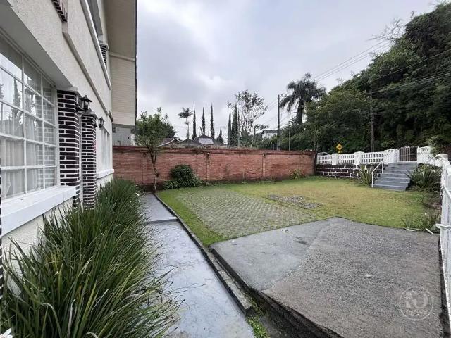 Casa aluguel em Região Geográfica Imediata de Blumenau, Blumenau