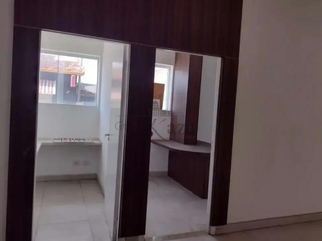 Casa aluguel em Região Imediata de São José dos Campos, Região Metropolitana do Vale do Paraíba e Litoral Norte