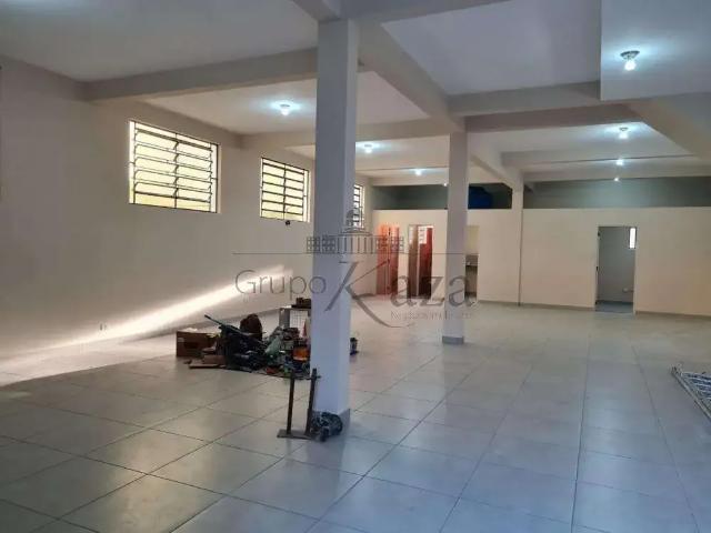 Casa aluguel em Região Imediata de São José dos Campos, Região Metropolitana do Vale do Paraíba e Litoral Norte