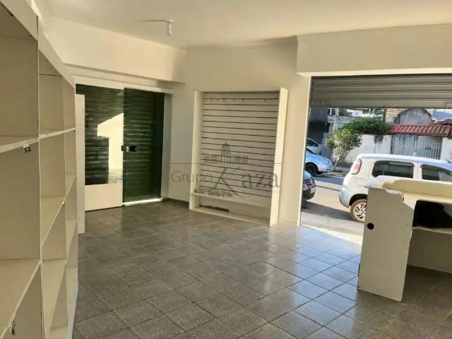 Casa aluguel em Região Imediata de São José dos Campos, Região Metropolitana do Vale do Paraíba e Litoral Norte