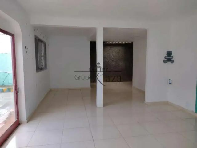 Casa aluguel em Região Imediata de São José dos Campos, Região Metropolitana do Vale do Paraíba e Litoral Norte
