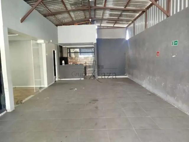 Casa aluguel em Região Imediata de São José dos Campos, Região Metropolitana do Vale do Paraíba e Litoral Norte
