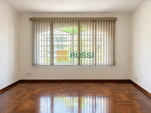 Casa aluguel em Região Imediata de São José dos Campos, Região Metropolitana do Vale do Paraíba e Litoral Norte