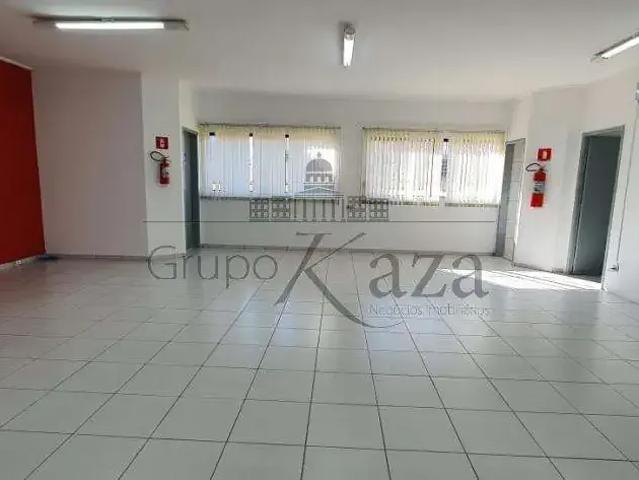 Casa aluguel em Região Imediata de São José dos Campos, Região Metropolitana do Vale do Paraíba e Litoral Norte