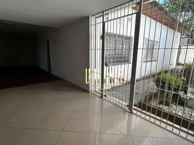 Casa aluguel em Região Imediata de São José dos Campos, Região Metropolitana do Vale do Paraíba e Litoral Norte