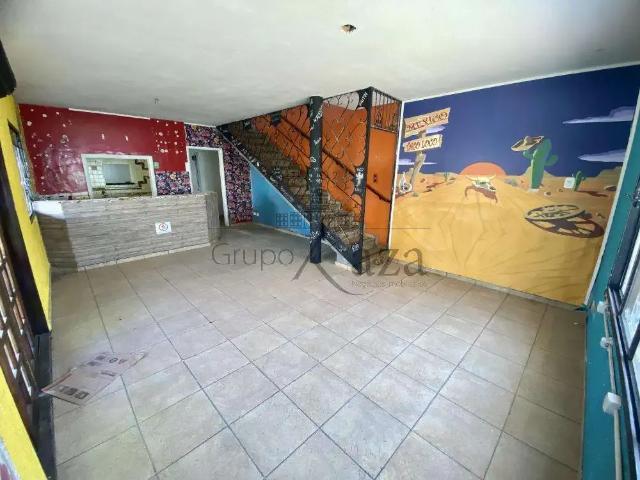 Casa aluguel em Região Imediata de São José dos Campos, Região Metropolitana do Vale do Paraíba e Litoral Norte