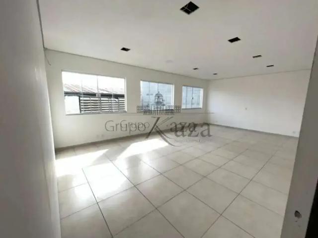 Casa aluguel em Região Imediata de São José dos Campos, Região Metropolitana do Vale do Paraíba e Litoral Norte