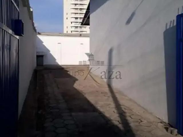 Casa aluguel em Região Imediata de São José dos Campos, Região Metropolitana do Vale do Paraíba e Litoral Norte