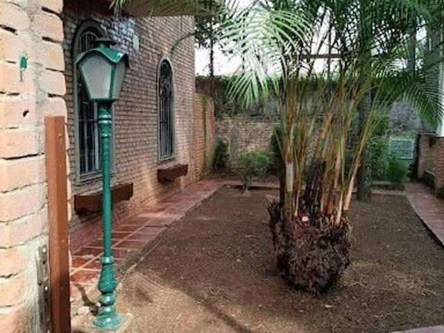 Casa aluguel em Parque Industriário, Santo André