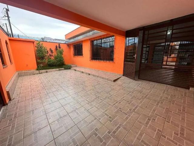Casa aluguel em Vila São Jorge, Suzano