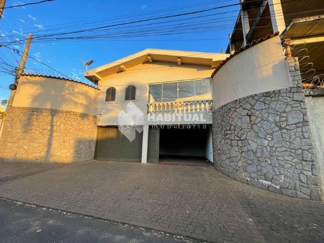 Casa aluguel em Setor Central, Uberlândia