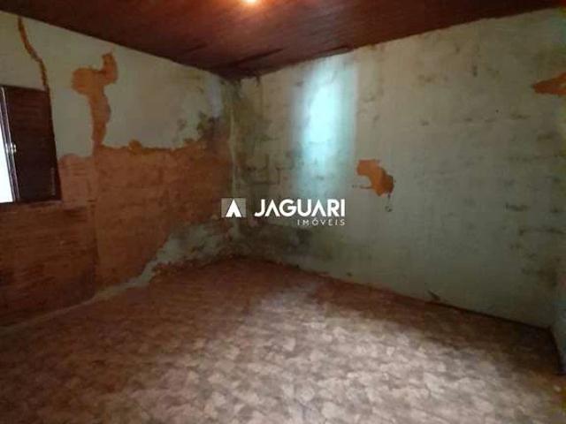 Casa venda em Agudos