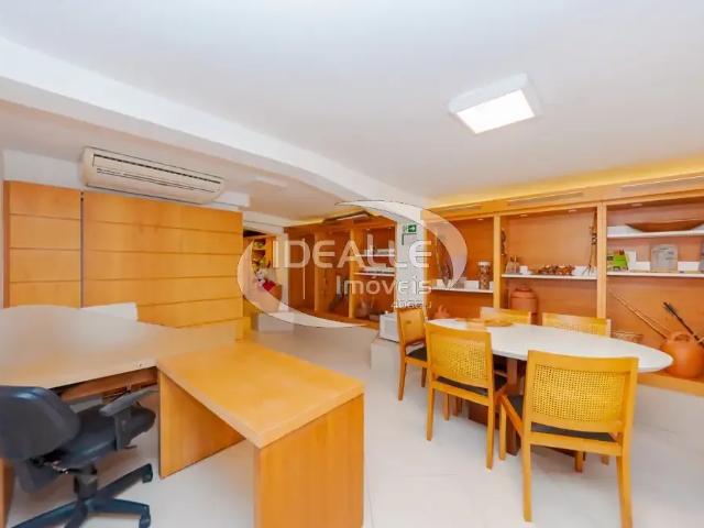 Casa venda em Bom Retiro, Curitiba
