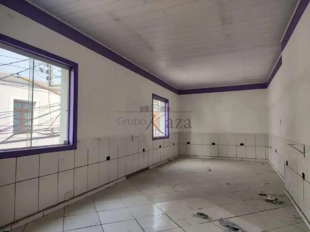 Casa venda em Região Imediata de São José dos Campos, Região Metropolitana do Vale do Paraíba e Litoral Norte