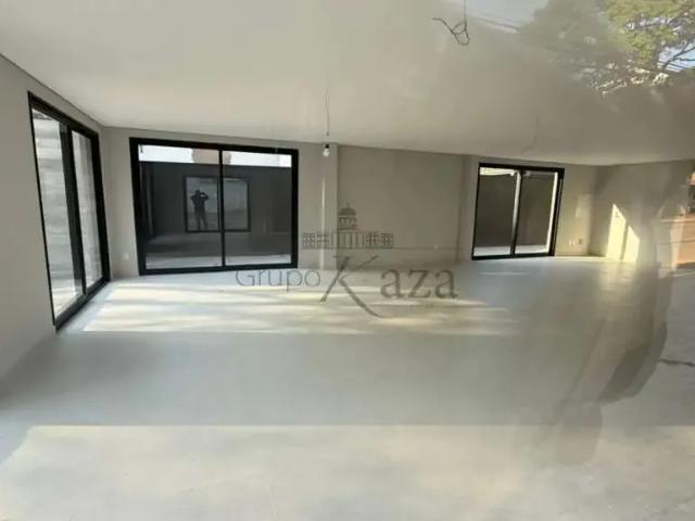 Casa venda em Região Imediata de São José dos Campos, Região Metropolitana do Vale do Paraíba e Litoral Norte