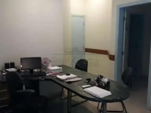 Casa venda em Região Imediata de São José dos Campos, Região Metropolitana do Vale do Paraíba e Litoral Norte