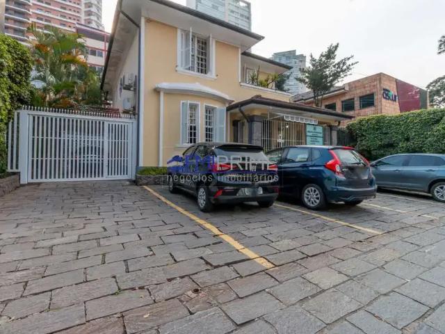 Casa venda em Pacaembu