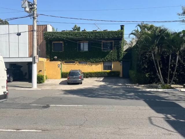 Casa venda em Moema, São Paulo