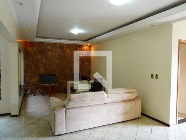 Casa aluguel em Região Imediata de São José dos Campos, Região Metropolitana do Vale do Paraíba e Litoral Norte