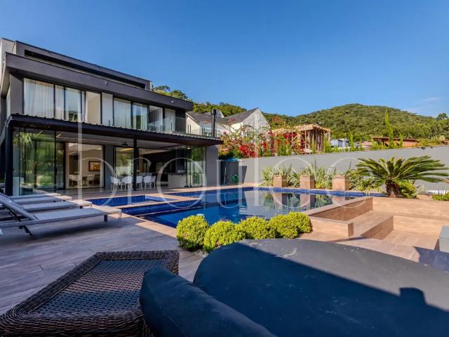 Casa aluguel em Região Geográfica Imediata de Itajaí, Balneario Camboriú