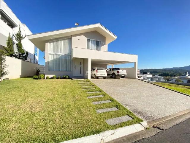 Casa aluguel em Região Geográfica Imediata de Blumenau, Blumenau