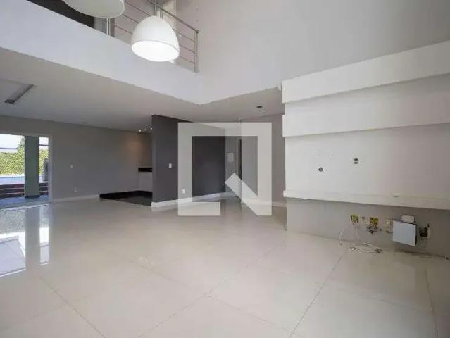 Casa aluguel em Região Geográfica Imediata do Distrito Federal, Região Integrada de Desenvolvimento do Distrito Federal e Entorno
