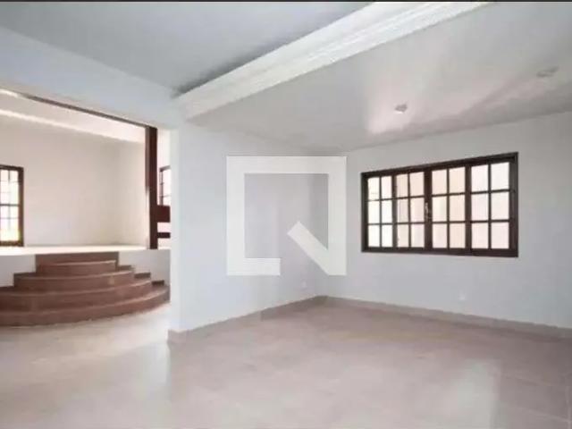 Casa aluguel em Região Geográfica Imediata do Distrito Federal, Região Integrada de Desenvolvimento do Distrito Federal e Entorno