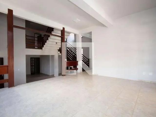 Casa aluguel em Região Geográfica Imediata do Distrito Federal, Região Integrada de Desenvolvimento do Distrito Federal e Entorno