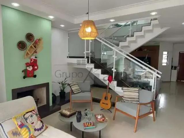 Casa aluguel em Região Imediata de São José dos Campos, Região Metropolitana do Vale do Paraíba e Litoral Norte