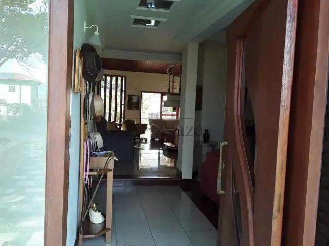 Casa aluguel em Região Imediata de São José dos Campos, Região Metropolitana do Vale do Paraíba e Litoral Norte