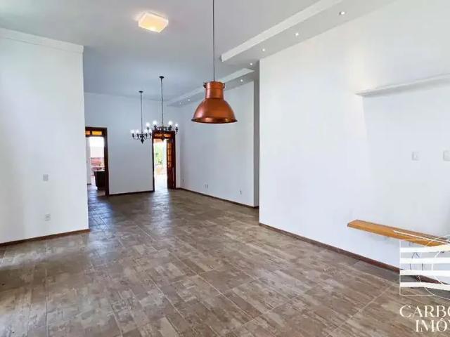 Casa aluguel em Região Imediata de São José dos Campos, Região Metropolitana do Vale do Paraíba e Litoral Norte