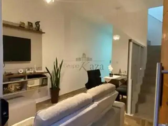 Casa aluguel em Região Imediata de São José dos Campos, Região Metropolitana do Vale do Paraíba e Litoral Norte