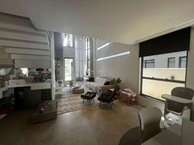 Casa aluguel em Região Geográfica Imediata de Itajaí, Camboriú