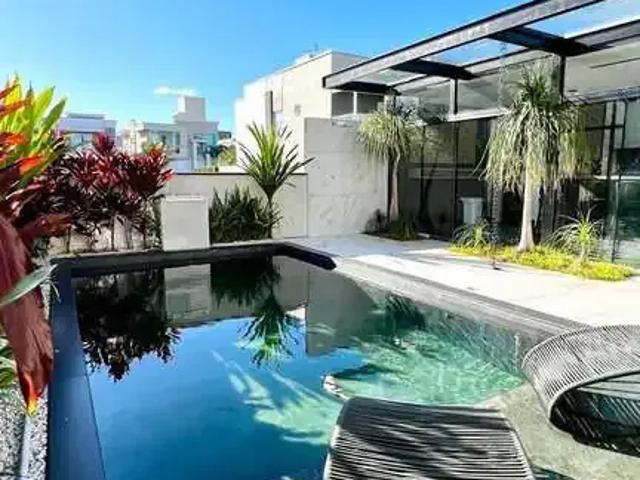 Casa aluguel em Região Geográfica Imediata de Itajaí, Camboriú