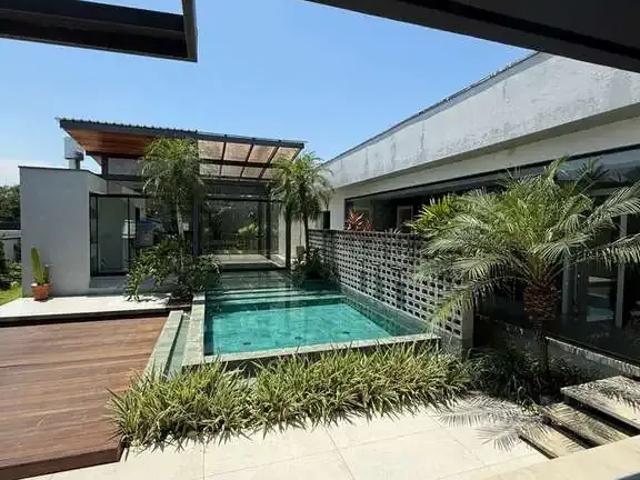 Casa aluguel em Região Geográfica Imediata de Itajaí, Camboriú