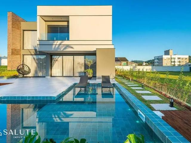 Casa aluguel em Região Geográfica Imediata de Itajaí, Camboriú